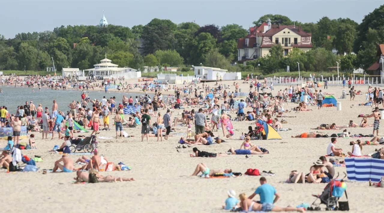 Kiedy ładna pogoda nad morzem? Sprawdź najlepsze miesiące na plażę